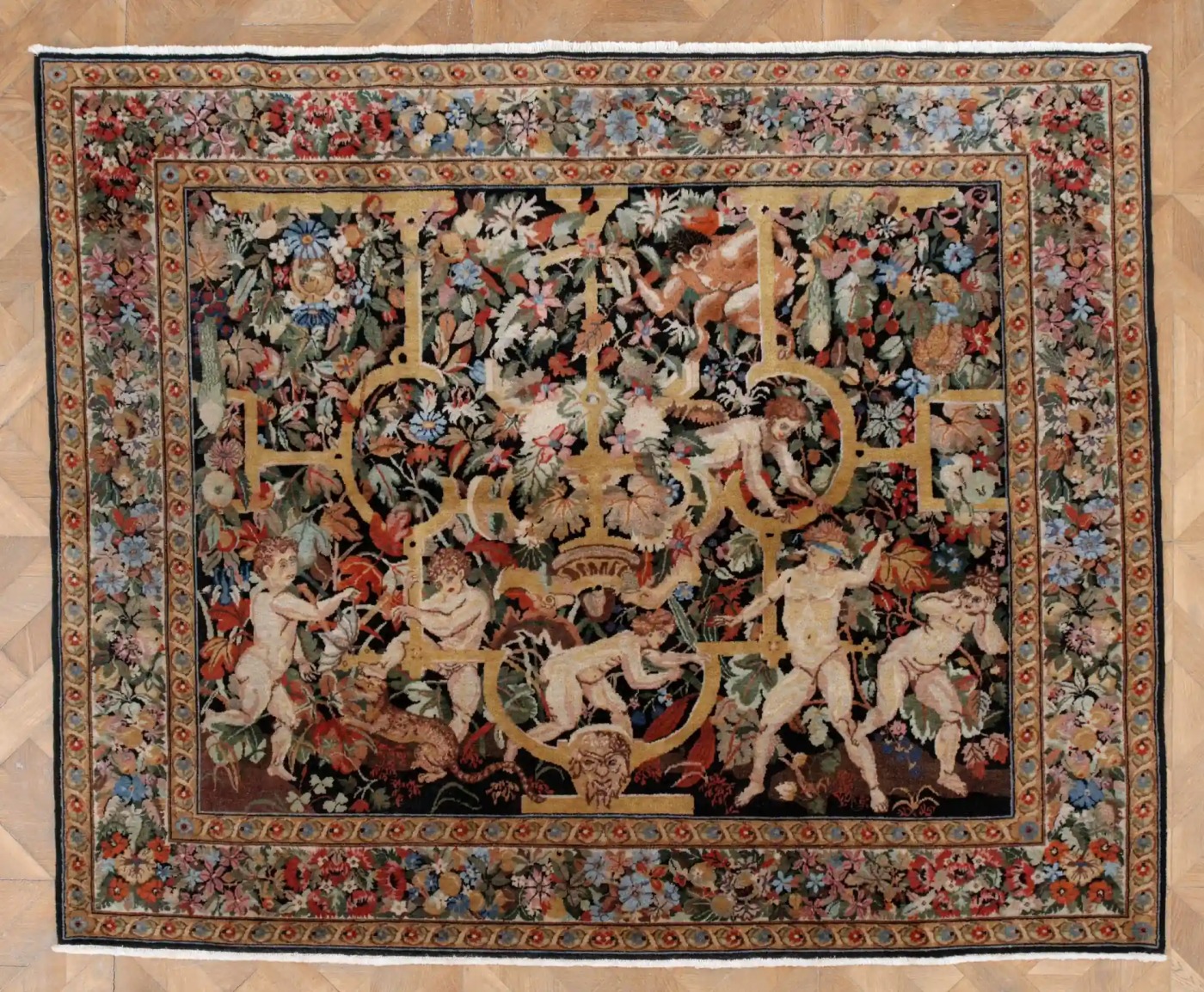 Perský figurální koberec s Putti 217 X 183 cm