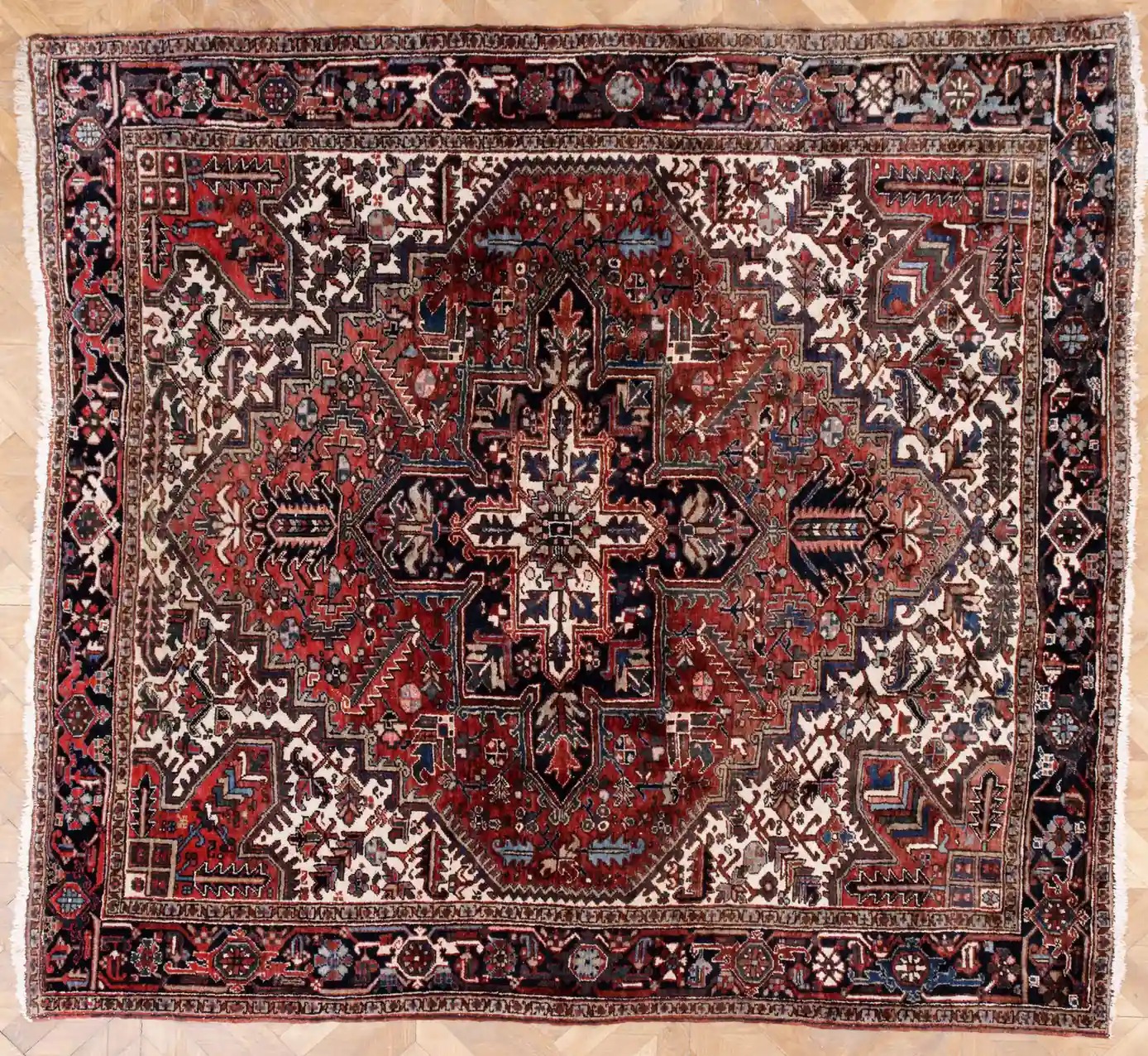 Čtvercový perský koberec Heriz 265 x 264 cm