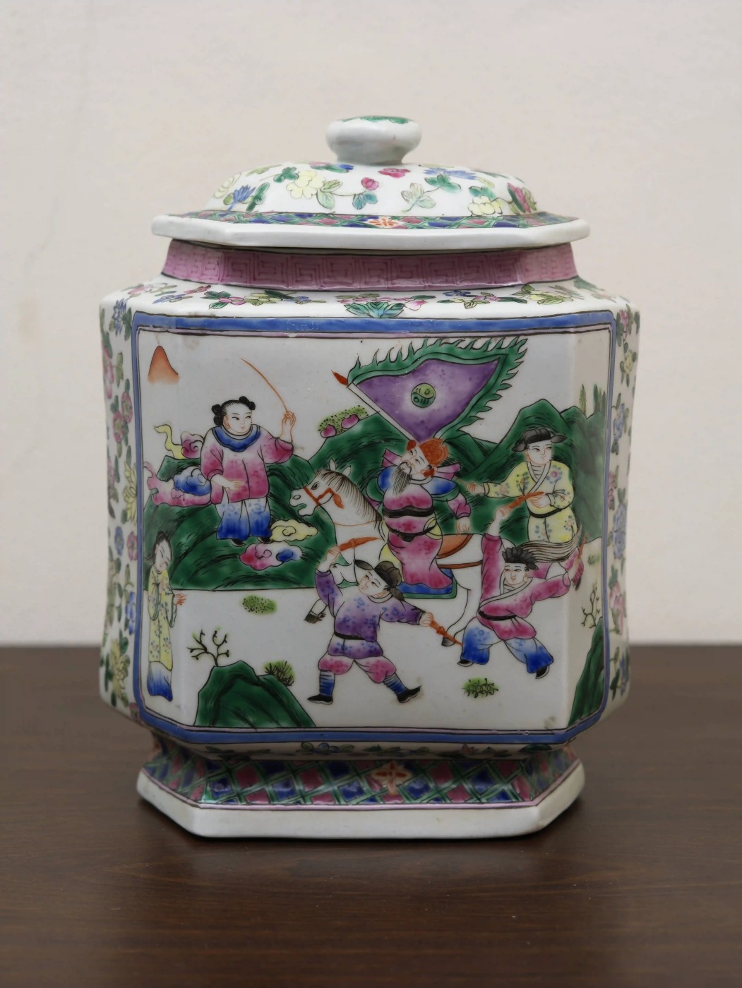 Čínská zásobnice Family Rose 