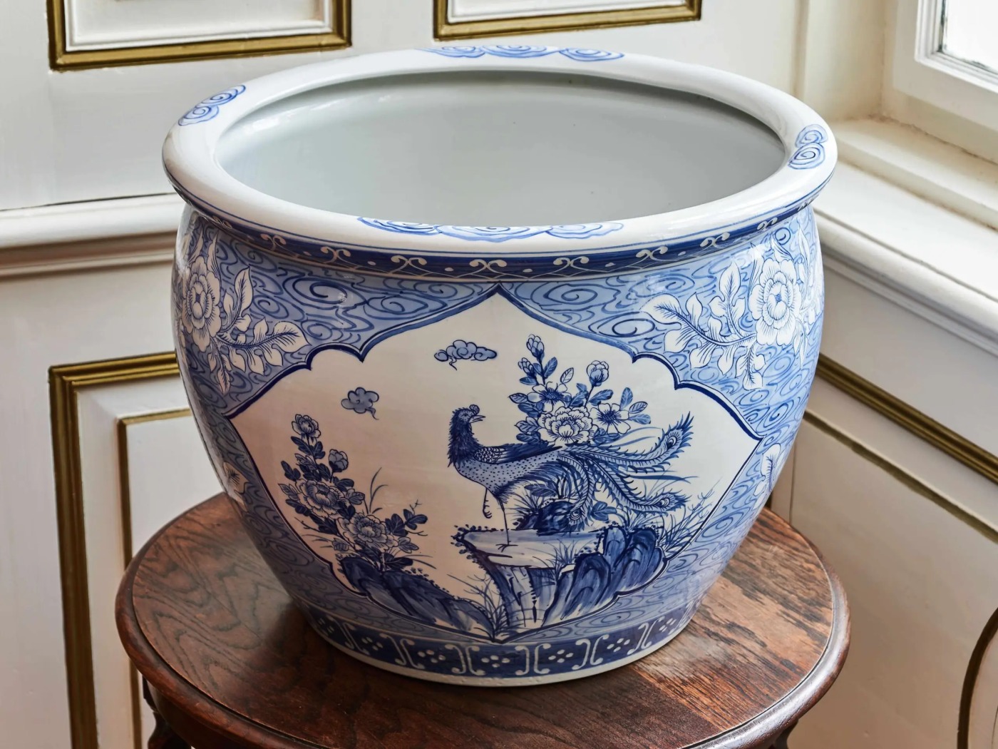 Čínský ručně malovaný porcelánový květináč – kobaltová modř, Ø 47,5 cm