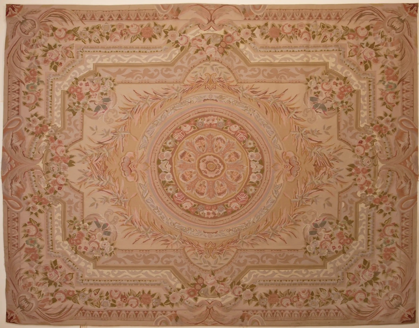 Velká tapiserie z Aubussonu 306 X 236 Savonnerie