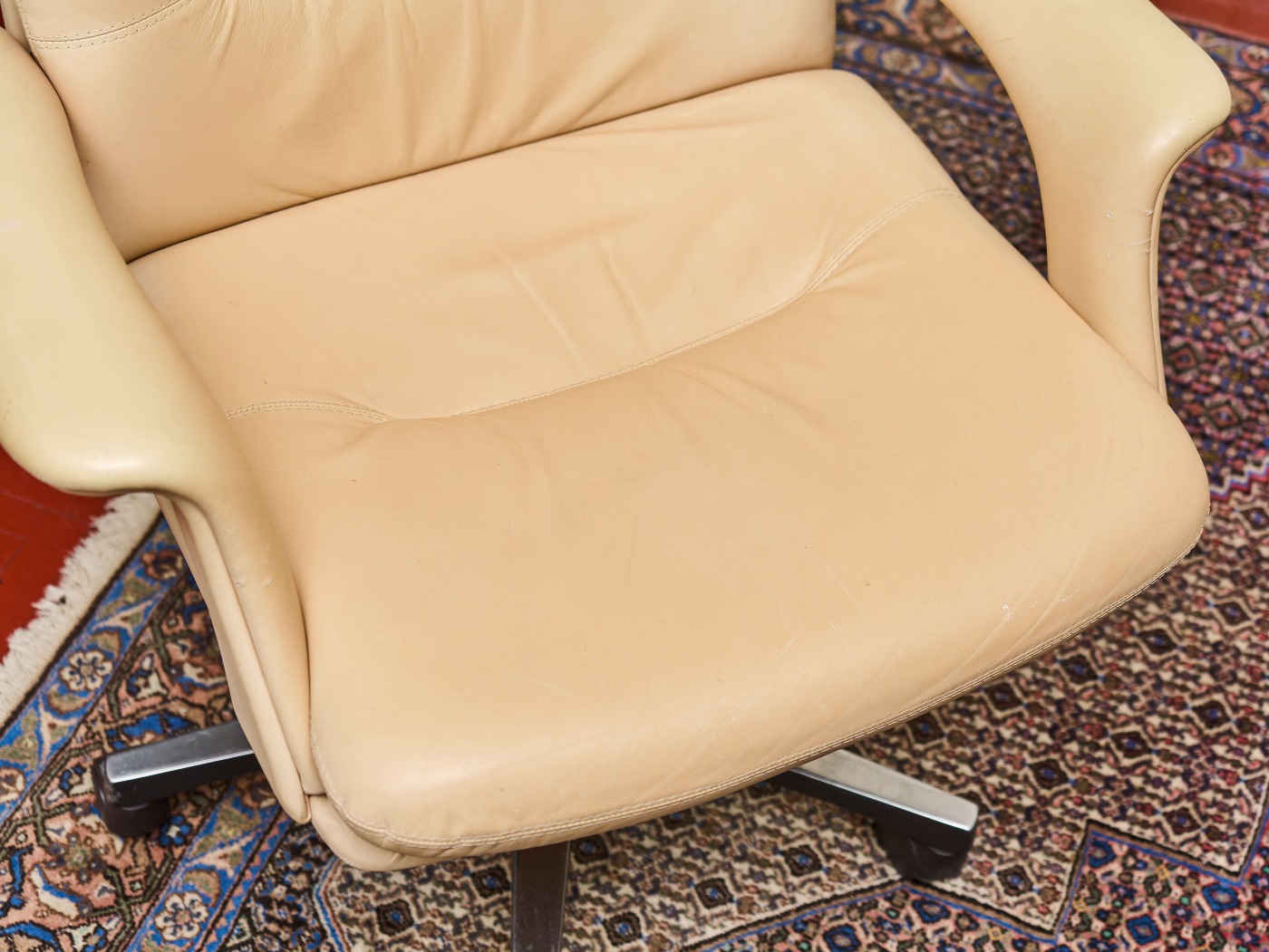 Designové kancelářské křeslo, přírodní kůže