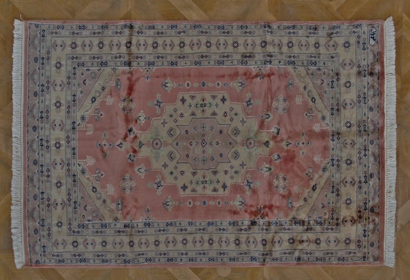 Pákistánský ručně vázaný koberec Lahore – vlna a hedvábí 196 X 128 cm