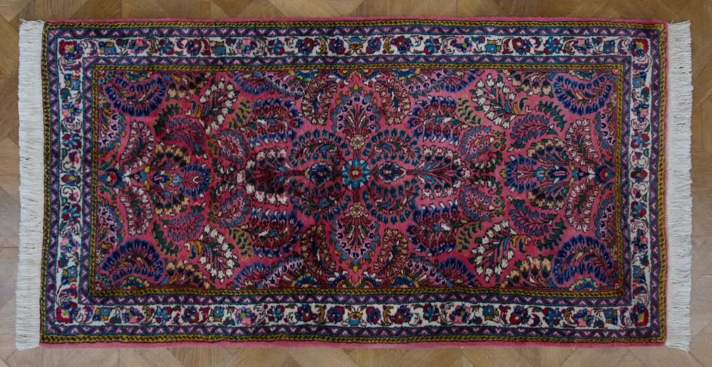 Ručně vázaný perský koberec Sharoug 136 x 66 cm