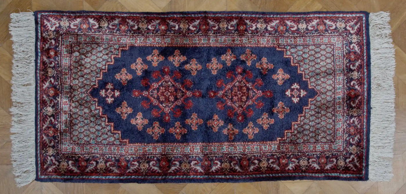 Tuniský hedvábný kobereček / předložka 135 X 61 cm